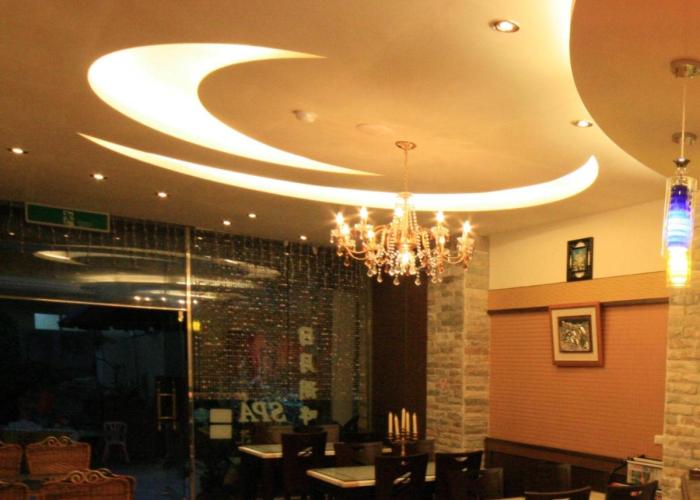 Ri Yue Hu Pan Resort