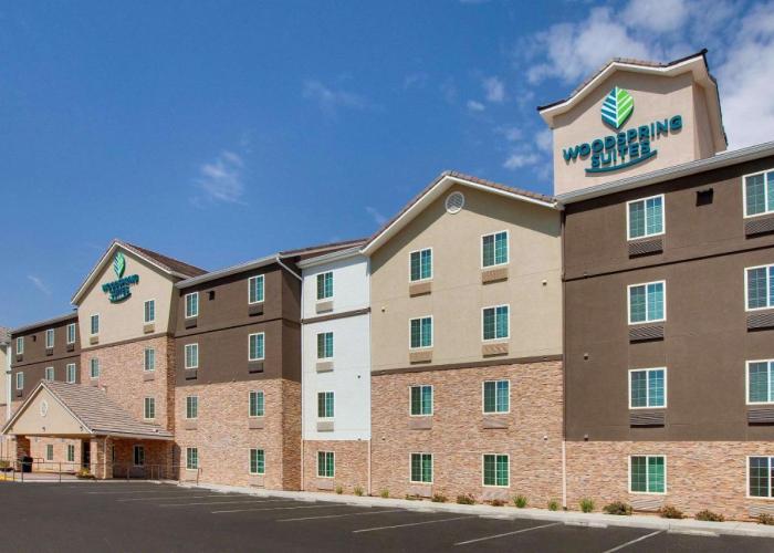 WoodSpring Suites Bakersfield