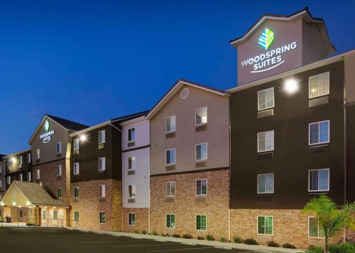 WoodSpring Suites Bakersfield