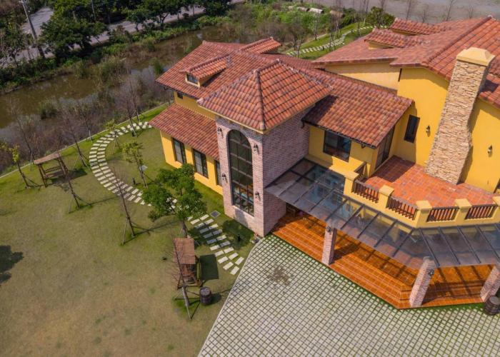 Homestays Charmole