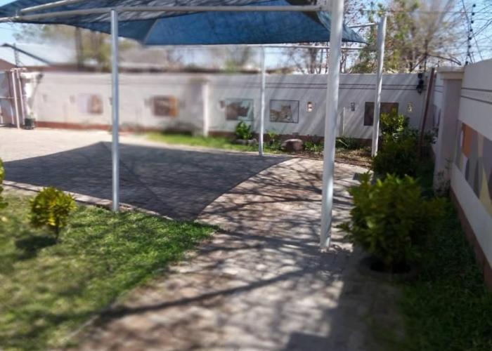 Chiloto Guest House