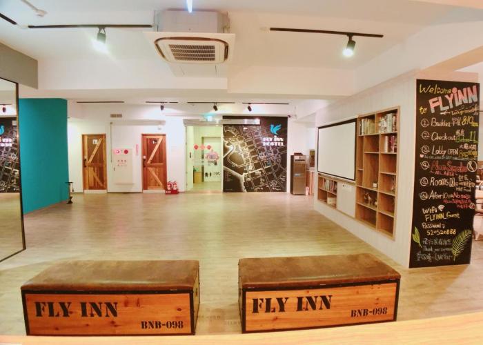 Flyinn Hostel