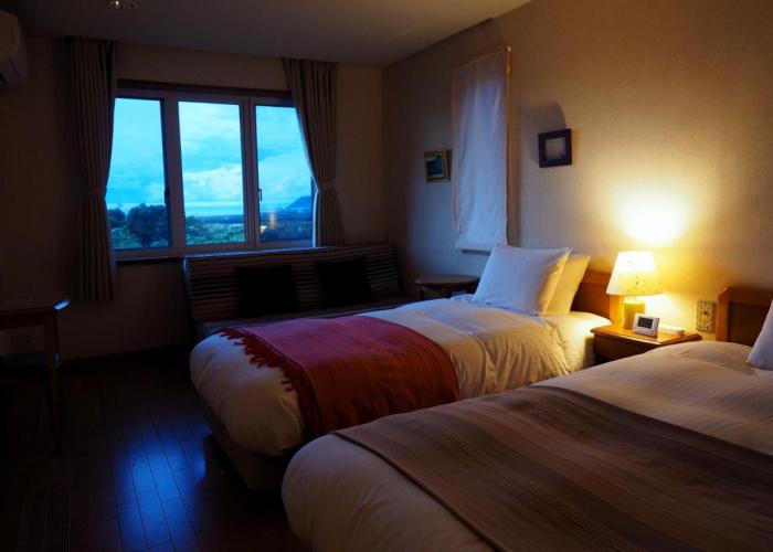 Hillside Inn Sirocco