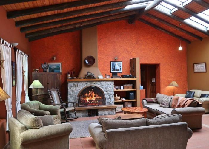 The Lazy Dog Inn a Mountain Lodge
