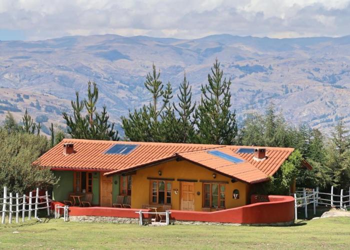 The Lazy Dog Inn a Mountain Lodge