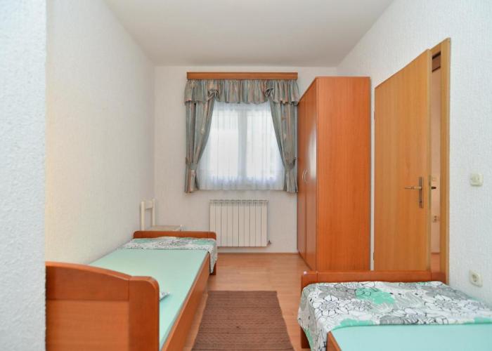 Apartments Vrcevan 811