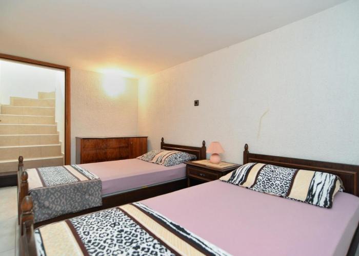 Apartments Vrcevan 811