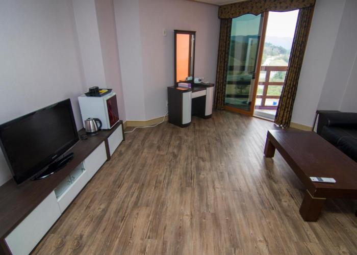 Hyundai Elliot Hotel and Resort