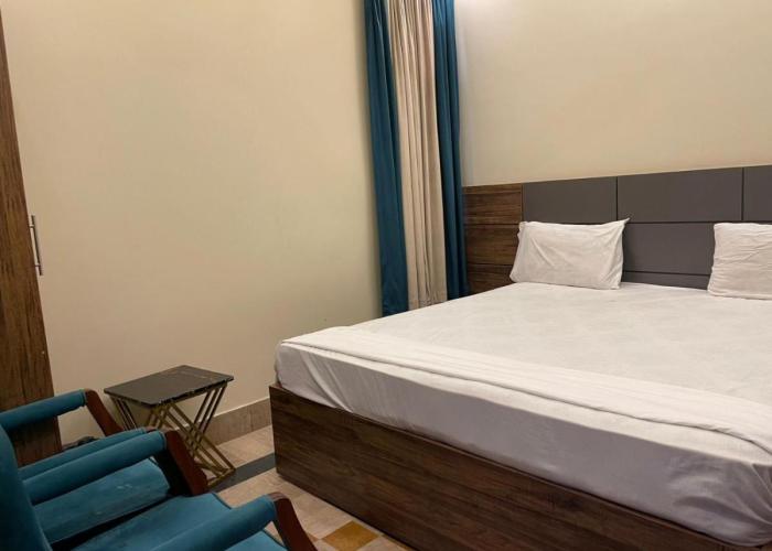 Embassy Inn Guest House Gulshan-e-iqbal