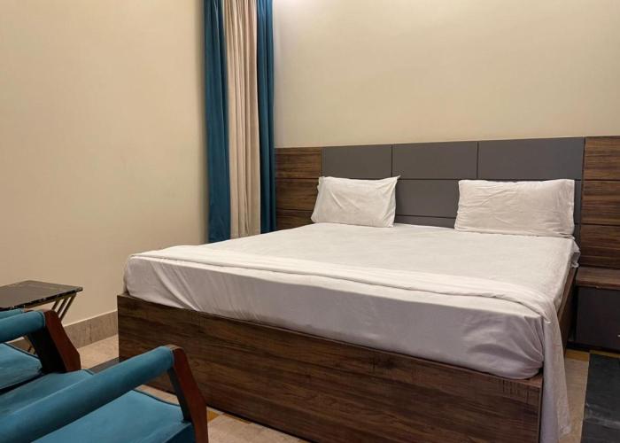 Embassy Inn Guest House Gulshan-e-iqbal
