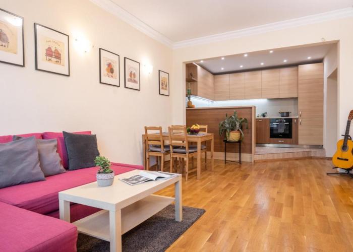 Sofia Day and Night Apartment