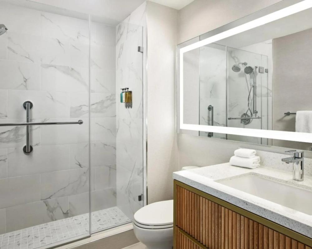 фото Faro Blanco Resort & Yacht Club Marathon, Curio by Hilton