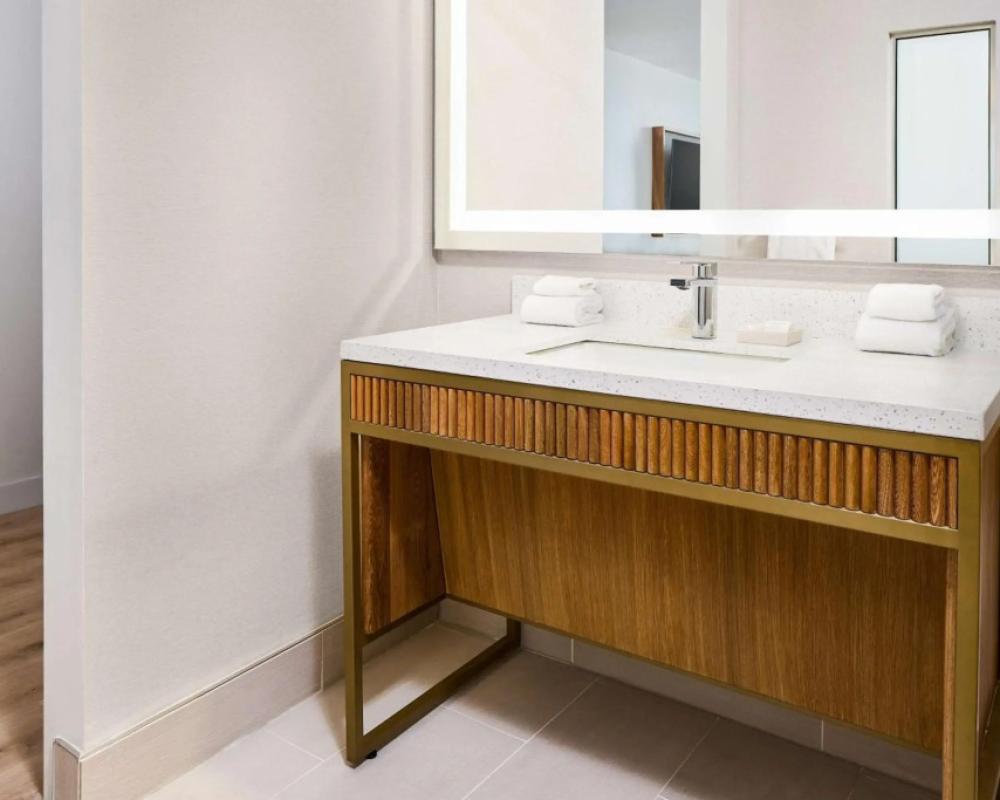 фото Faro Blanco Resort & Yacht Club Marathon, Curio by Hilton