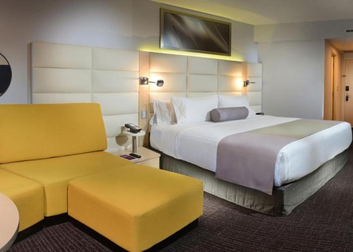 HS HOTSSON Hotel Puebla