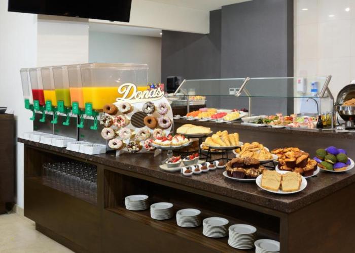 HS HOTSSON Hotel Puebla
