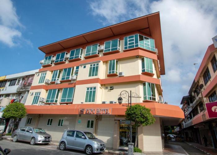 Expo Hotel