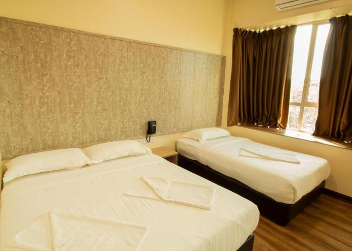 Expo Hotel