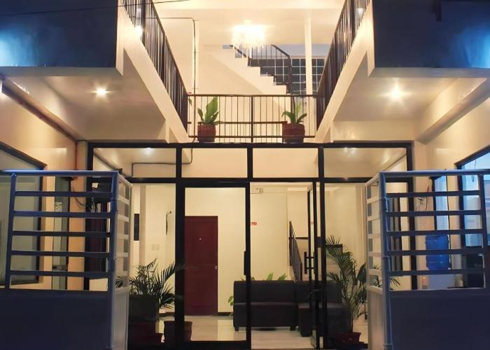 Luna Oslob Travellers Inn