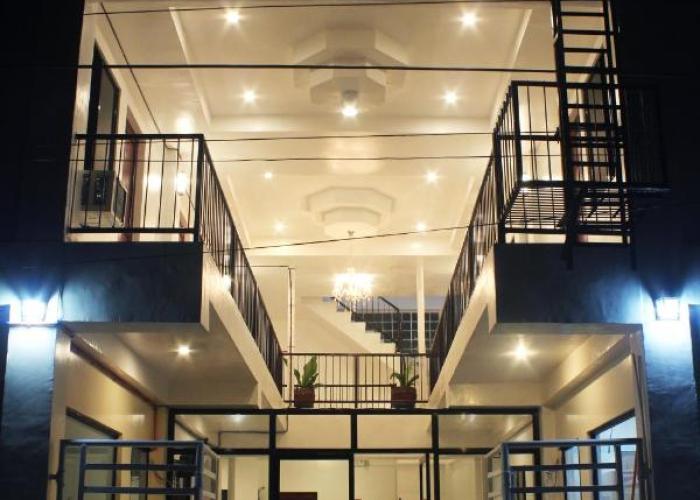 Luna Oslob Travellers Inn