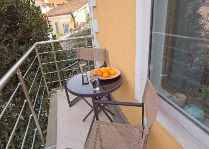 Apartments Lara Renovated 2023