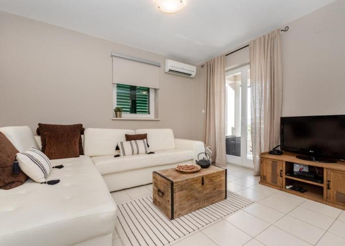 Apartment Cami -Stylish apartment with a beautiful seaview