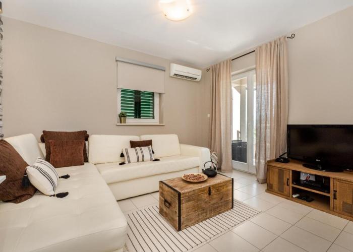 Apartment Cami -Stylish apartment with a beautiful seaview