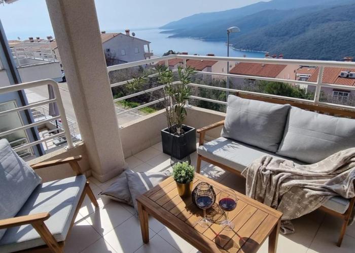 Apartment Cami -Stylish apartment with a beautiful seaview