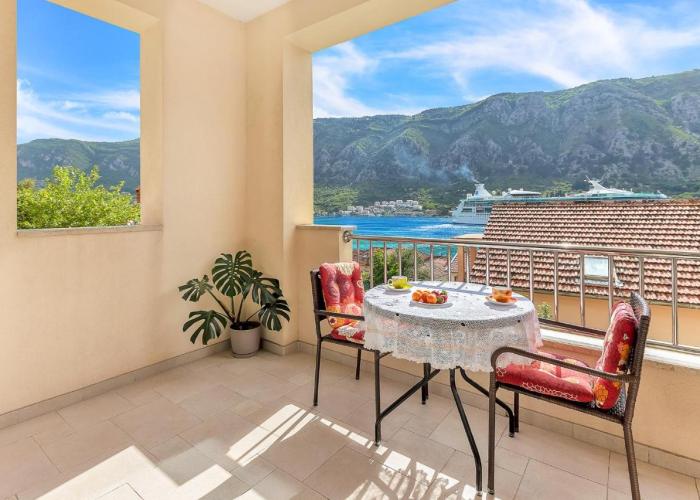 Apartments Castello