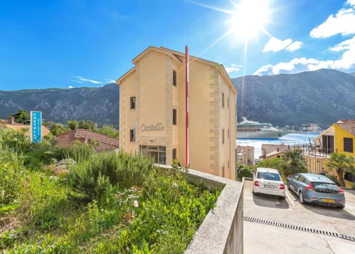 Apartments Castello