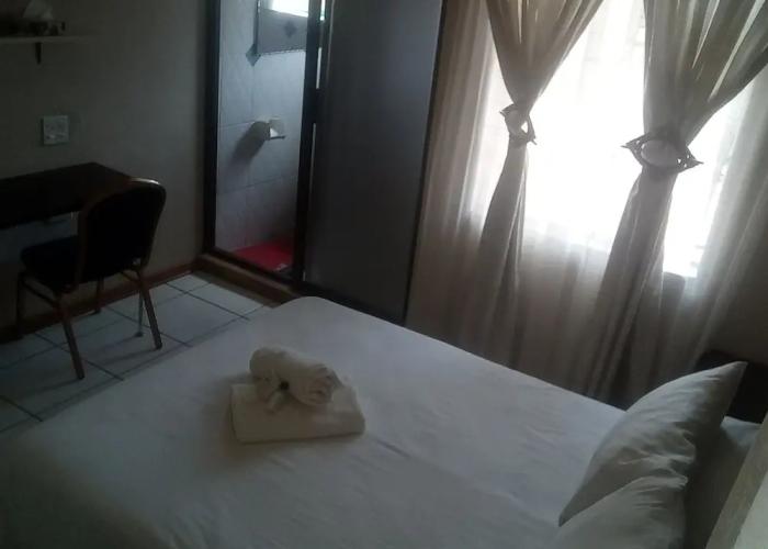 Vuya Nathi Bed & Breakfast