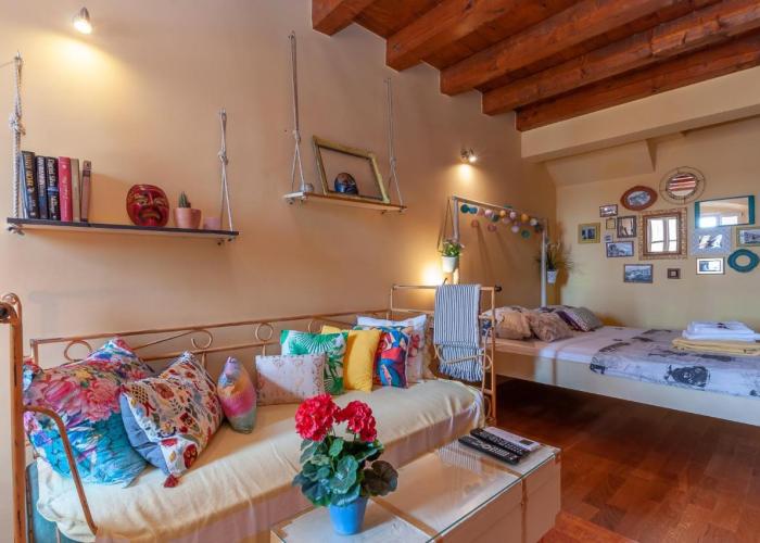 Buzza Apartments