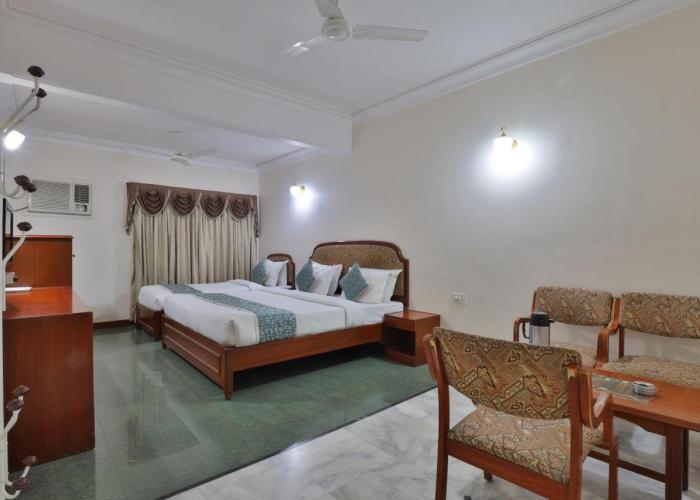 Hotel Yadgar