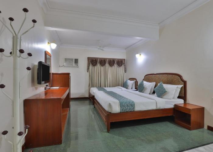 Hotel Yadgar