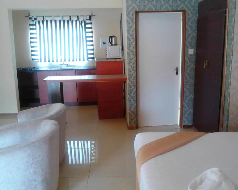 фото Pacific Conqueror Self Catering Units