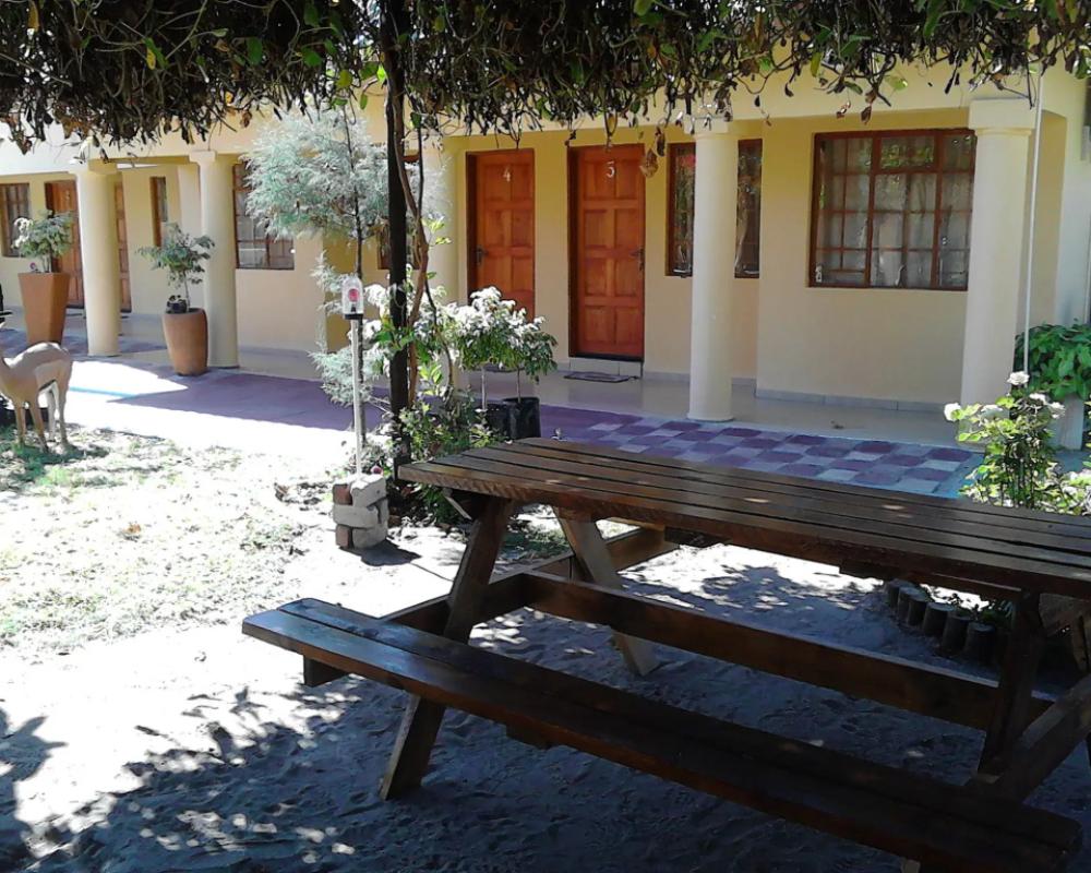 фото Pacific Conqueror Self Catering Units