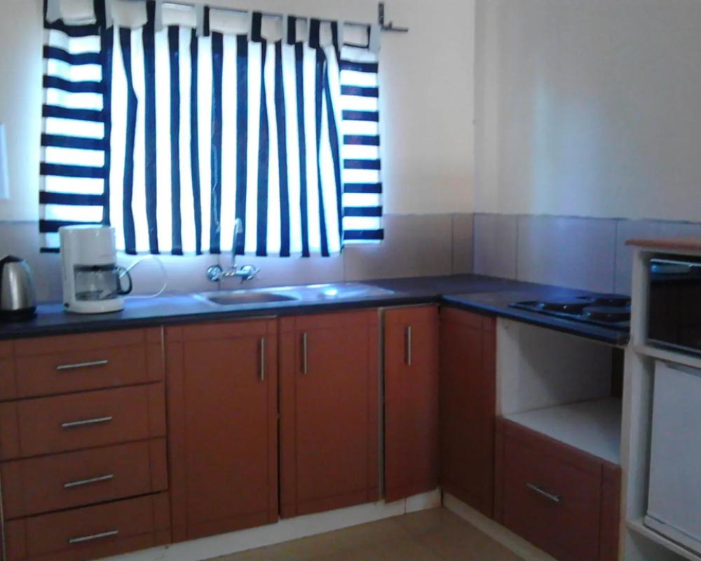 фото Pacific Conqueror Self Catering Units