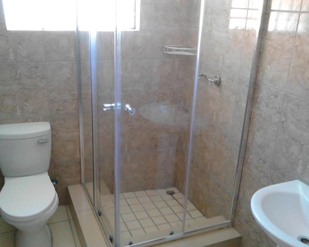 фото Pacific Conqueror Self Catering Units