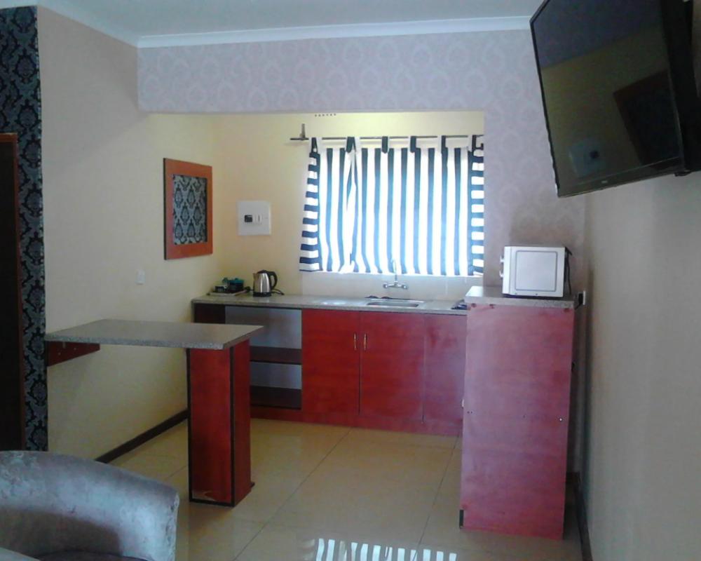 фото Pacific Conqueror Self Catering Units