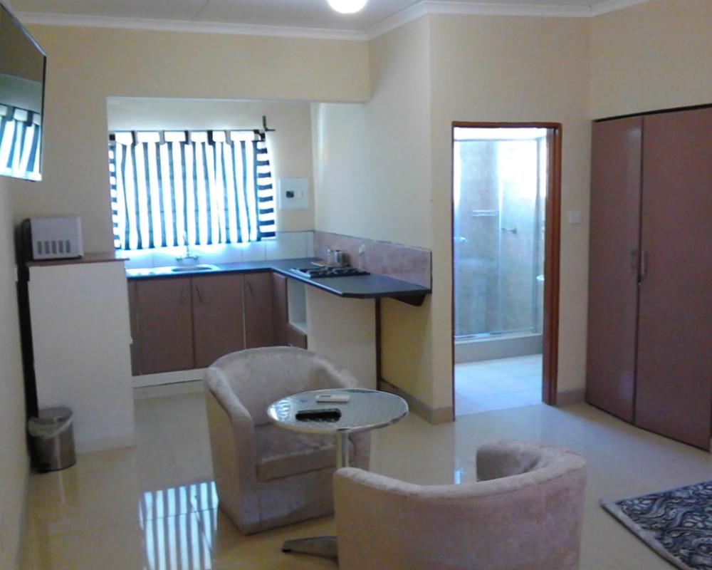 фото Pacific Conqueror Self Catering Units