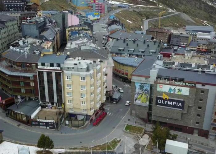 AC Apartaments Centre