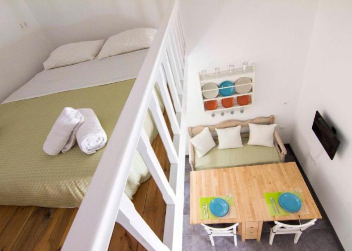 Aegli Apartments