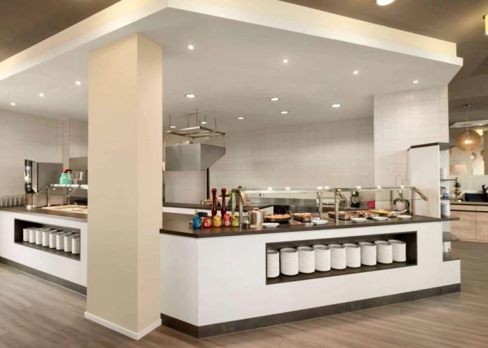 Super 8 by Wyndham Munich City West