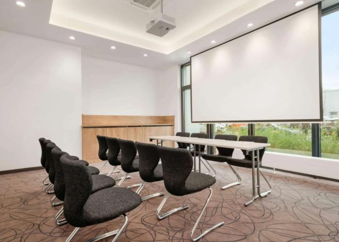 Super 8 by Wyndham Munich City North