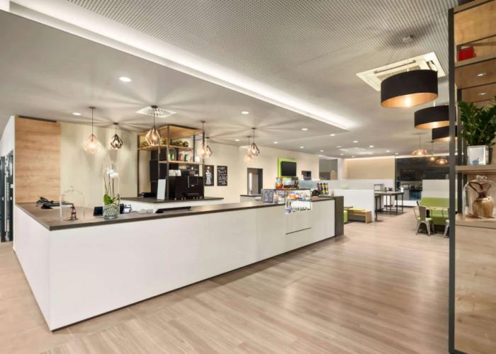 Super 8 by Wyndham Munich City North