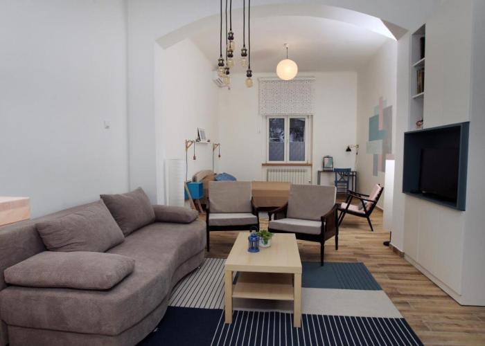 Blue Box Apartment