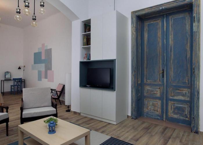 Blue Box Apartment