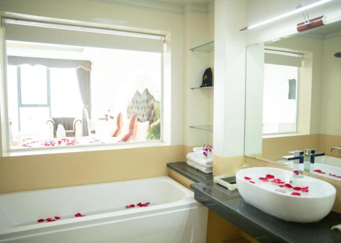 Lao Cai Royal Hotel