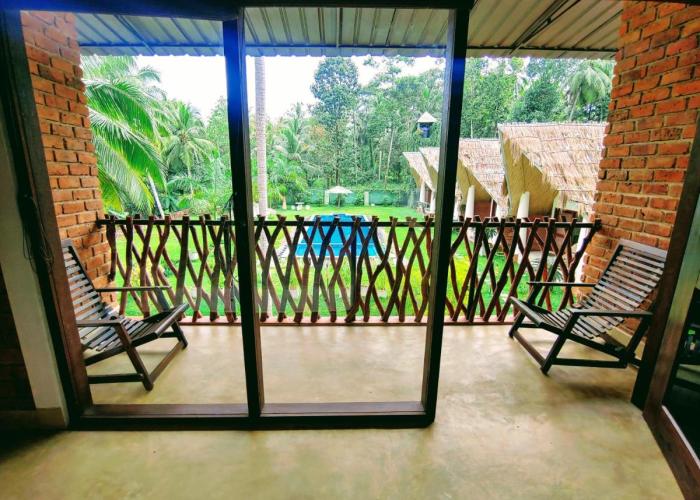 Airport Resort