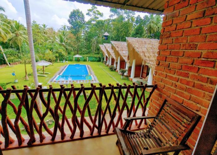 Airport Resort
