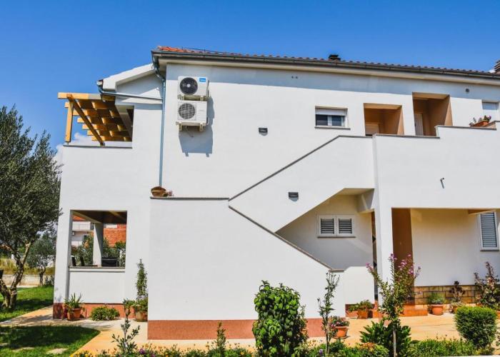 Apartments Mirela